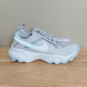 Nike TC 7900 Shoes Sail Light Orewood Taupe DD9682-102 Women's Size 8.5